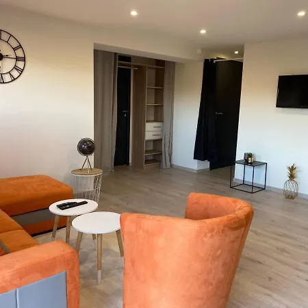 Апартаменты Loft Lumineux Et Moderne A